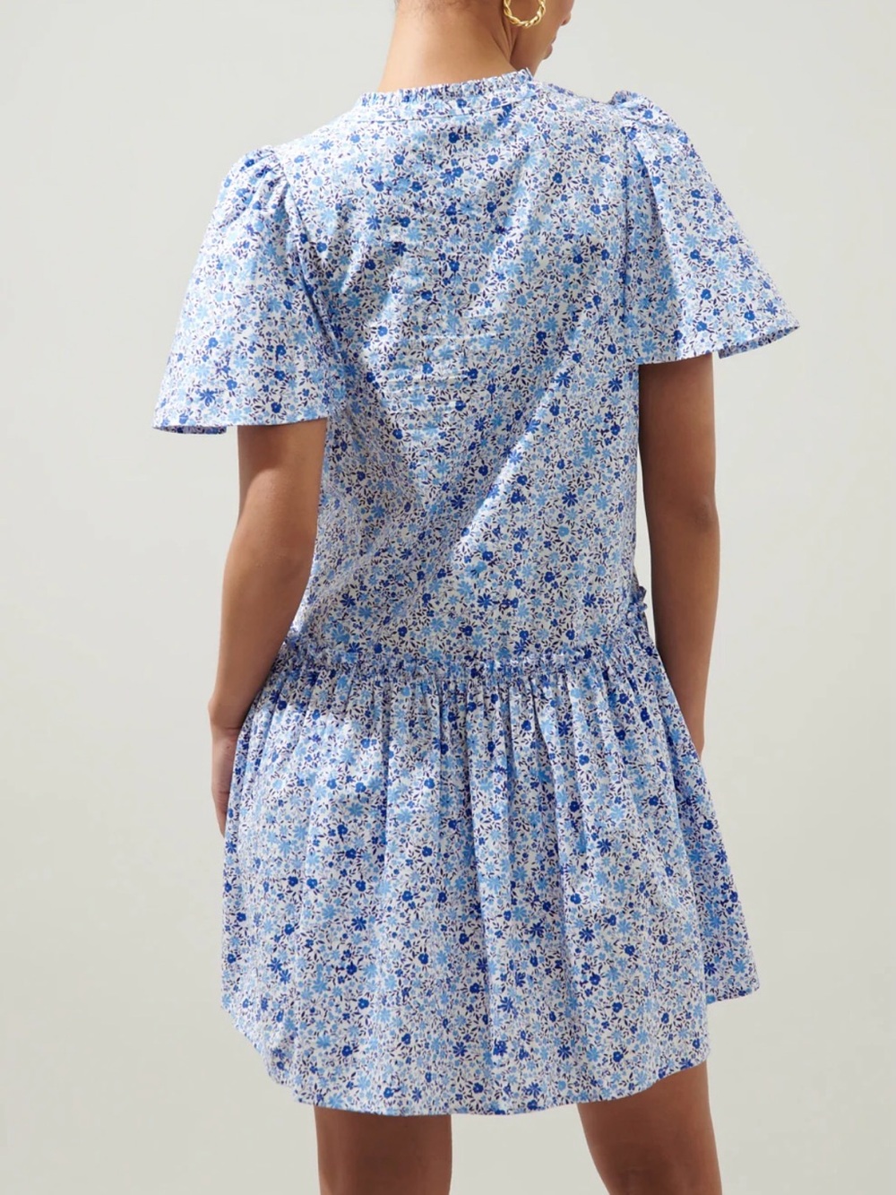 Sugarlips Blue and White Floral High-Low V-Neck Dress - Picture 3 of 6